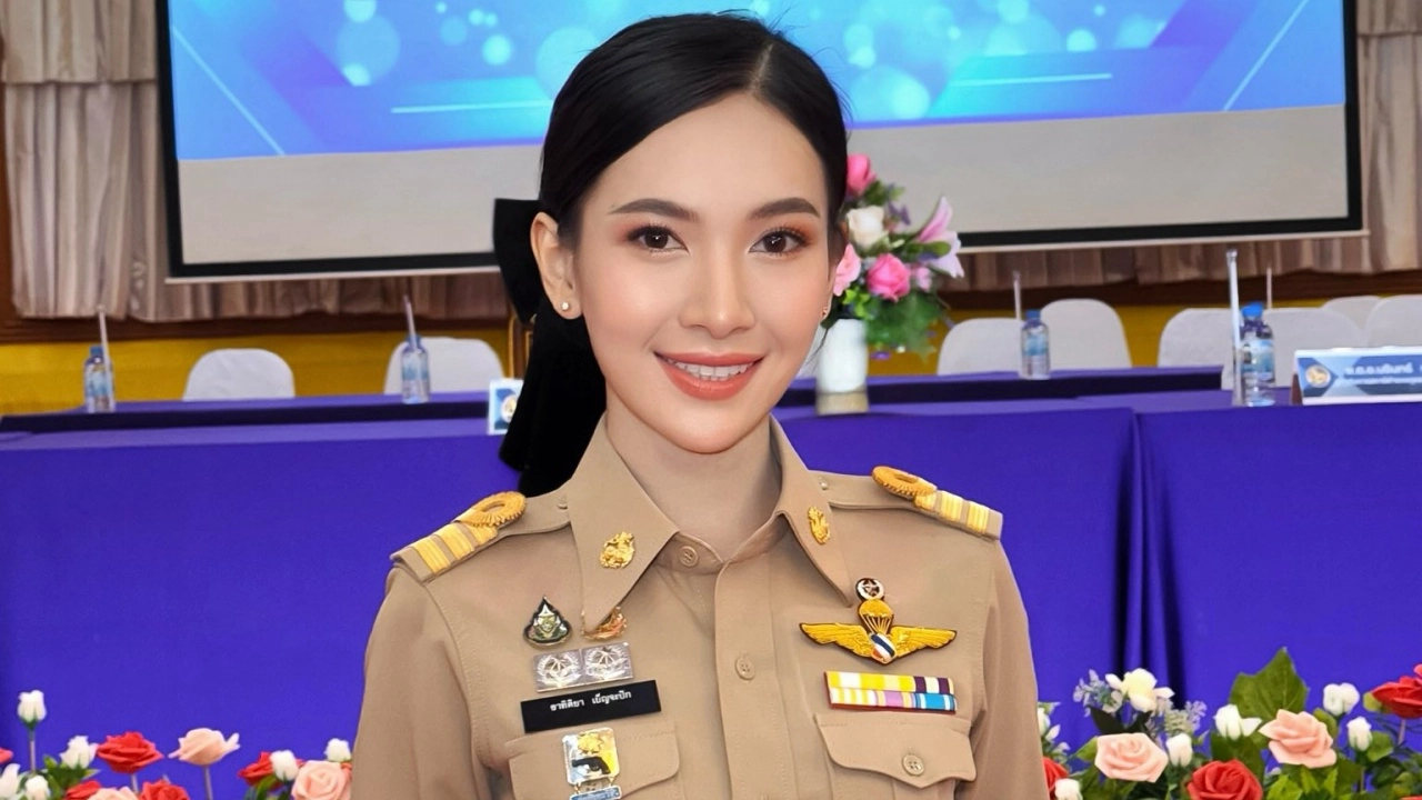 ผู้กองแคท  ลาออกจากราชการ ตำแหน่งปลัดอำเภอแล้ว