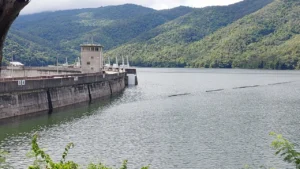 เขื่อนใหญ่